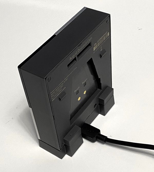 august_home_doorbell_cam_pro_charging_dock