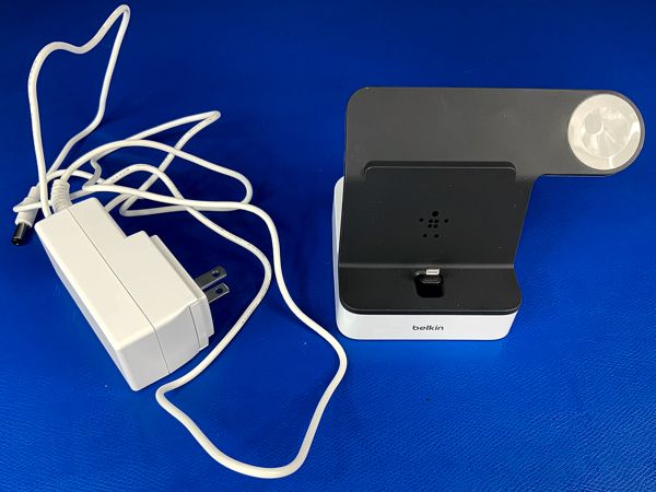 belkin_powerhouse_charge_dock_dock_and_power_brick