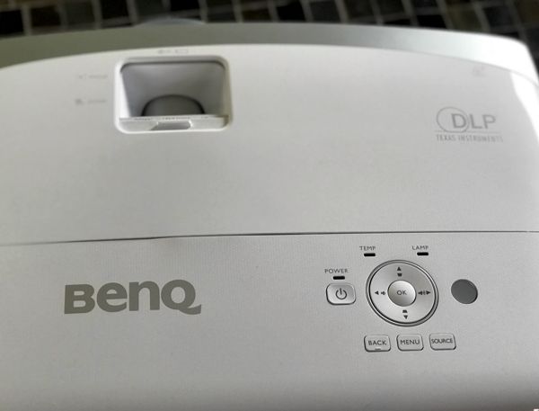 benq_projector_top