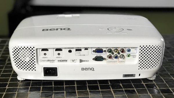 benq_projector_ports_media_connections