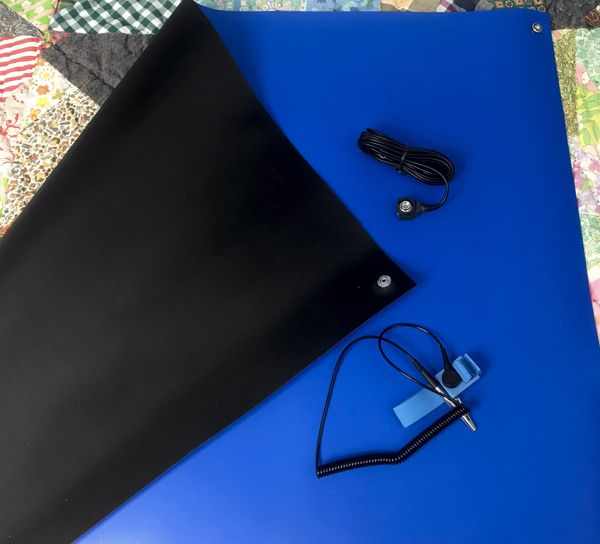 bertech_esd_high_temperature_rubber_mat_both_sides