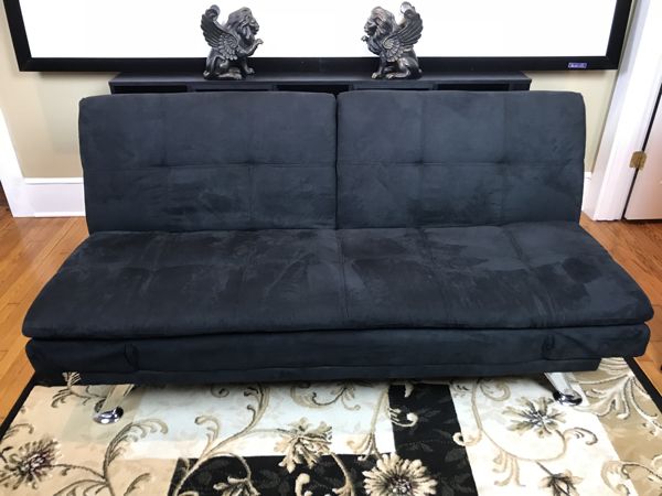 bhp_futon_arms_raised