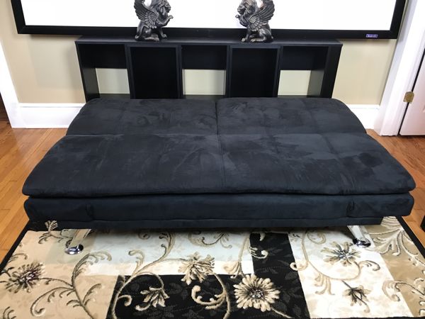 bhp_futon_arms_raised