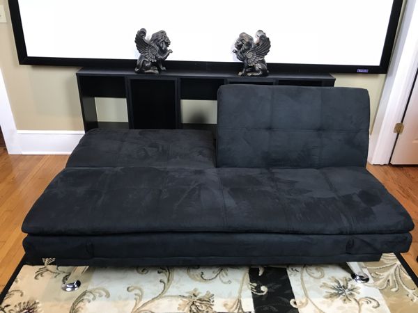 bhp_futon_arms_raised