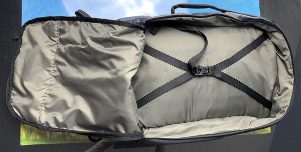 marmot_slate_weekender_bag_front compartment