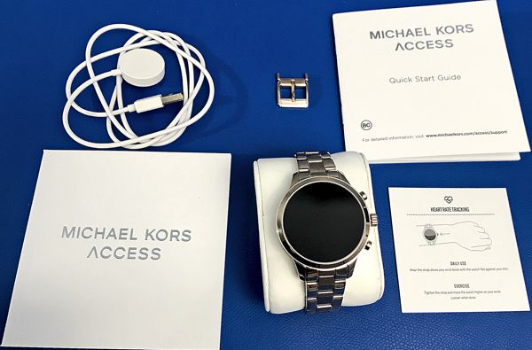 michael_kors_runway_smartwatch_whats_included