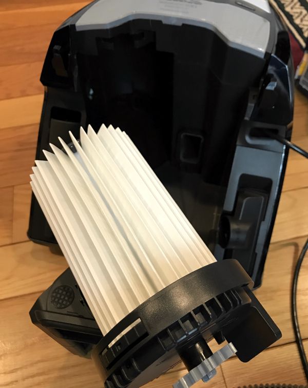 miele_bagless_canister_vacuum_hepa_filter