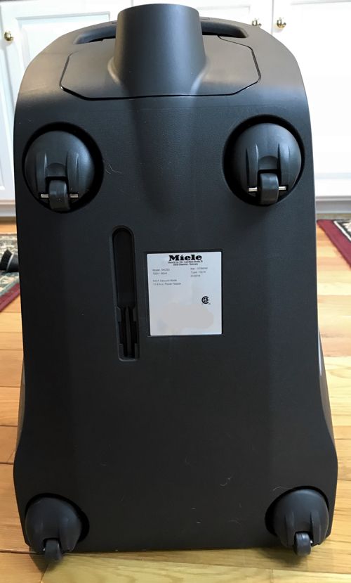 miele_bagless_canister_vacuum_wheels
