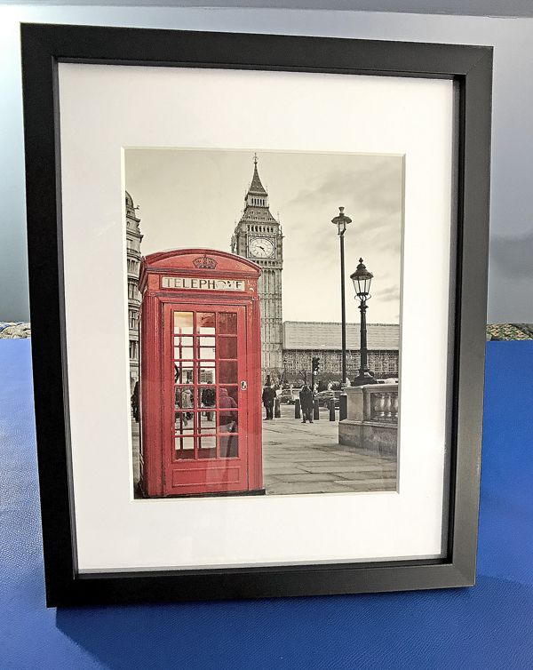 one_wall_black_picture_frame_standing