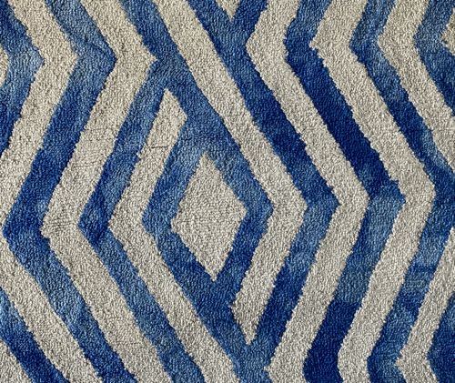 rivet_geoemtric_area_rug_close_up