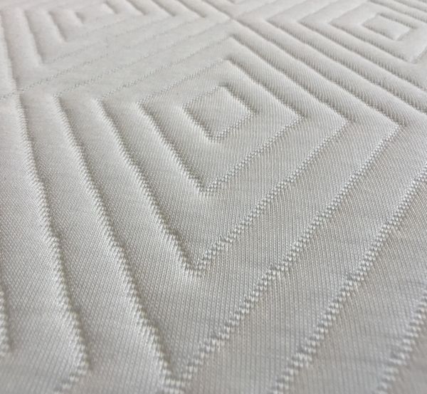 Review: Sealy 10-Inch Hybrid Bed in a Box