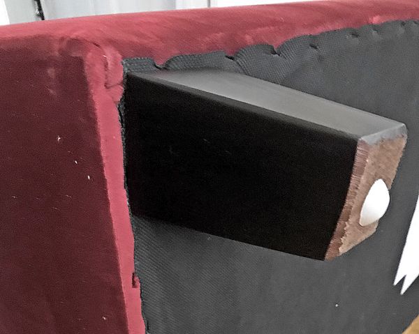 shoe_storage_ottoman_leg