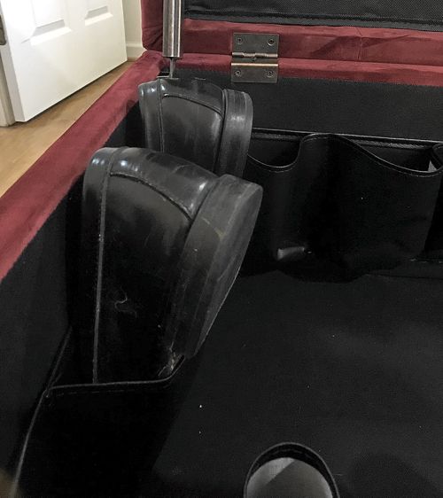 shoe_storage_ottoman_shoes_in_pockets