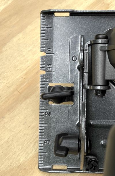 skil_pwrcore_20_cordless_circular_saw_gauge