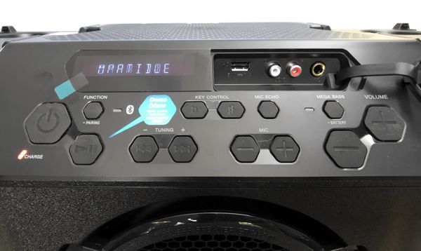 sony_pg10_portable_bluetooth_speaker ports and control panel