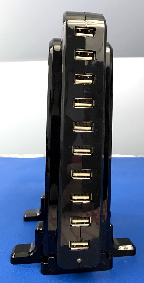 tripp_lite_usb_charging_hub_front