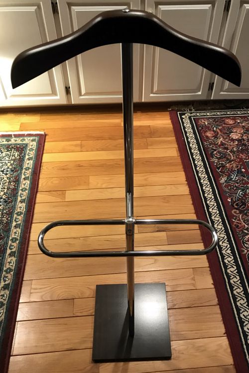 valet_suit_holder_final_assembly