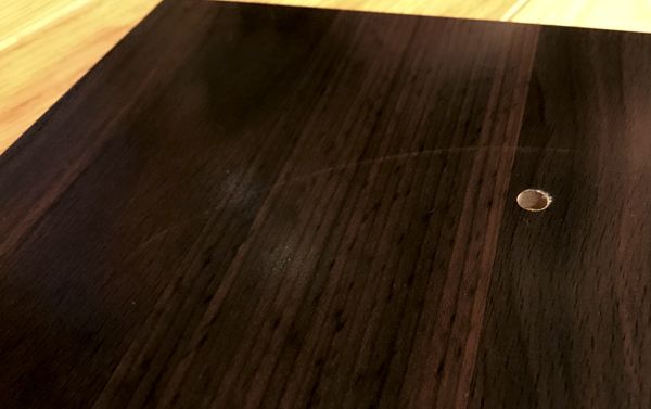 valet_suit_holder_scratch_damage