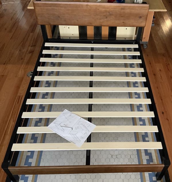 wood_metal_platform_bed_assembled_bed