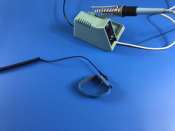 Review: Bertech ESD Mat with Wrist Strap and Grounding Cord