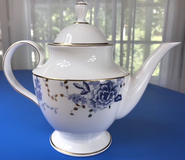 Review: Lenox Garden Grove Teapot