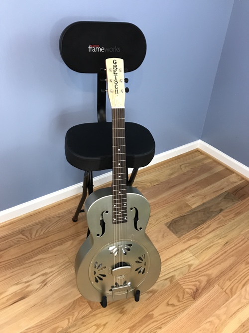 Review: Gator Frameworks GFW-GTR-SEAT Acoustic Guitar Stand